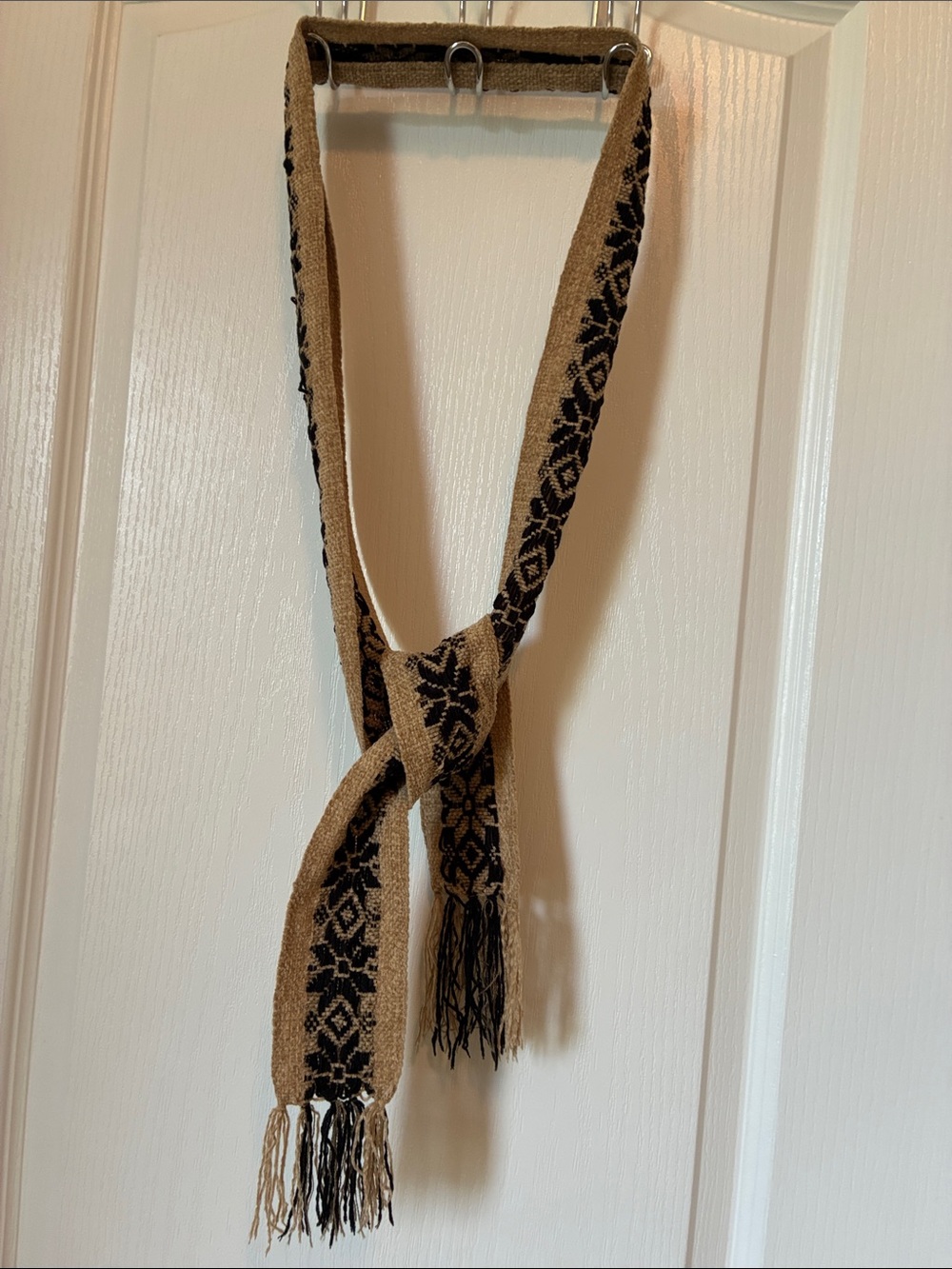 Black & Tan Patterned Knit Scarf with Fringe